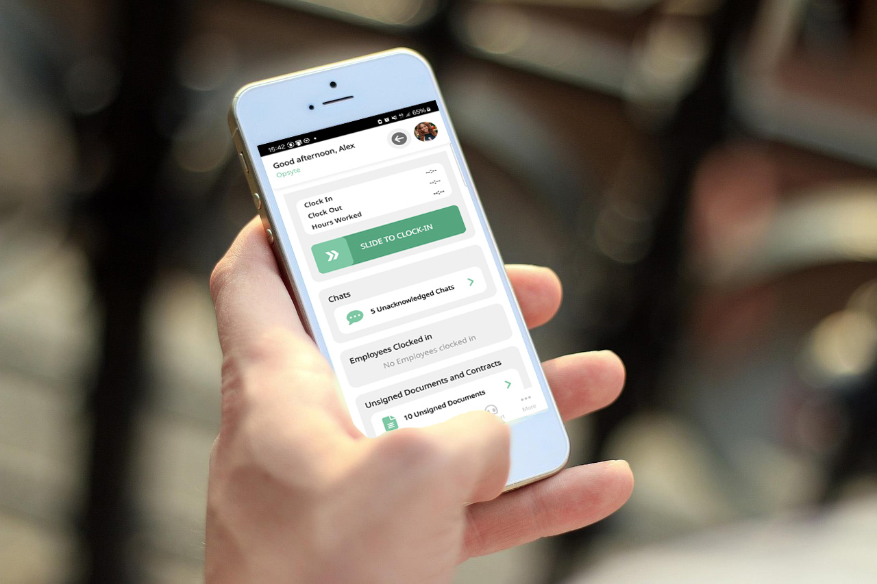 Headshot of restaurant manager giving testimonial about Opsyte