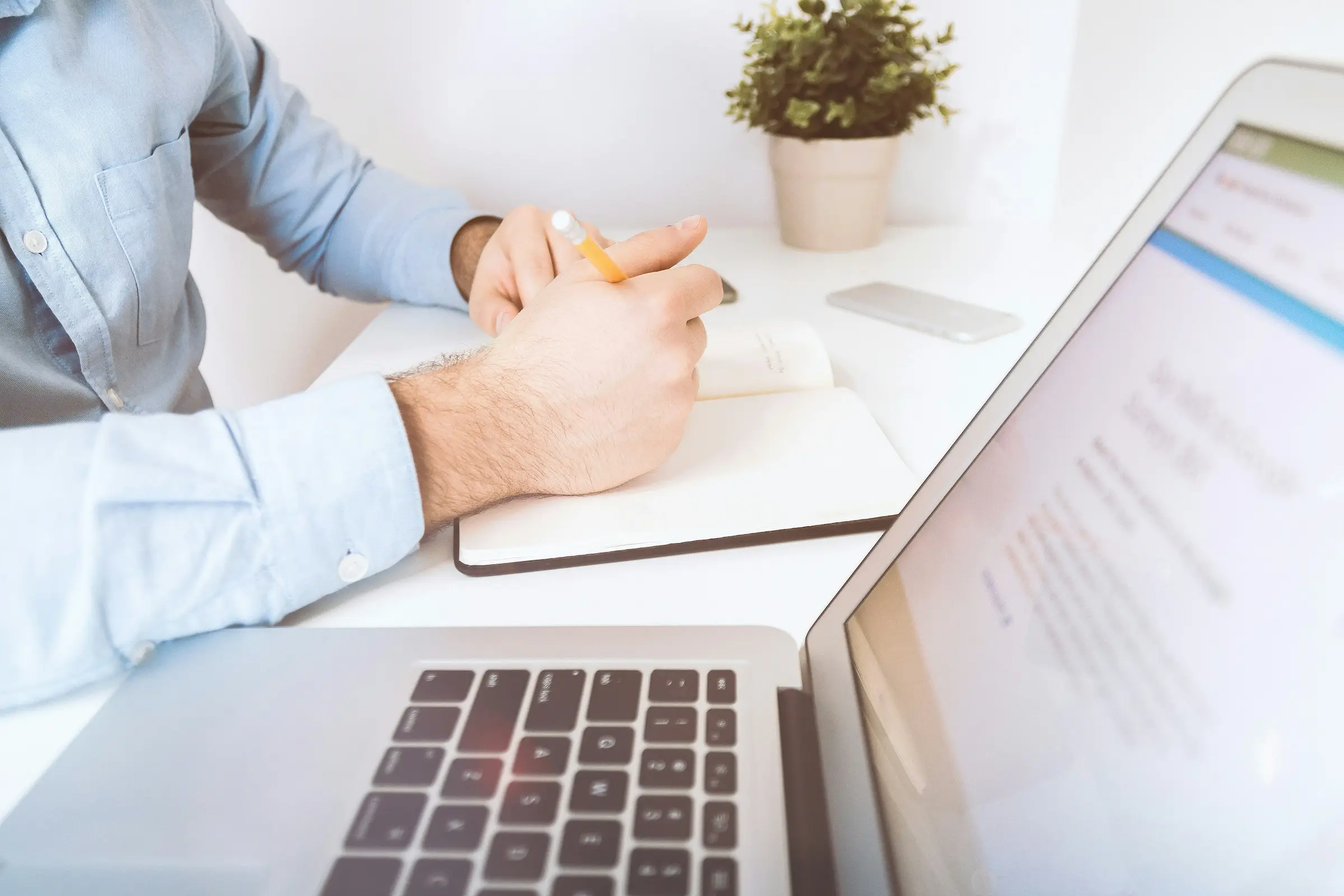 [interface] image of hr software in action (for a hr tech)